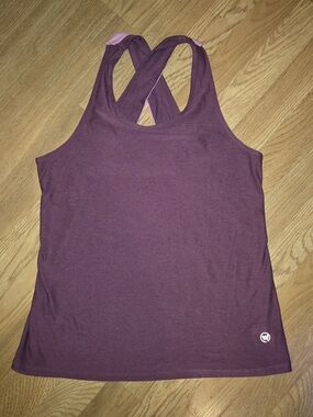 We Wander Plum/Purple Cross-Back Active Wear Tank Top
